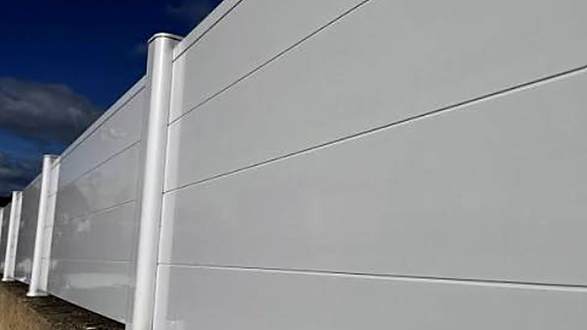 Pose de Clôture PVC à Lunel-Viel — Hérault et Gard